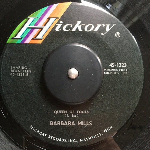 Barbara Mills : Queen of fools